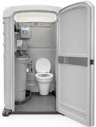 Deluxe Restroom - Flushing - 2